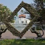 Korat cats and town gate Pratu Chumphon in Nakhon Ratchasima