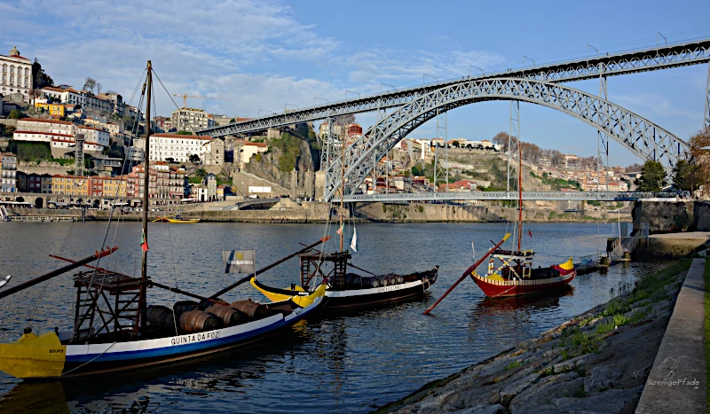 Barcas rabelas - Port wine freighters on the Douro River near Steel Bridge Luis I