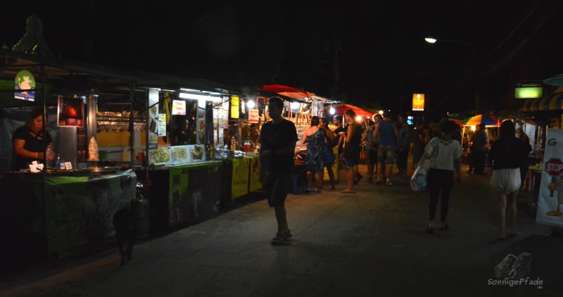 Northern Thailand: nightmarket in Pai