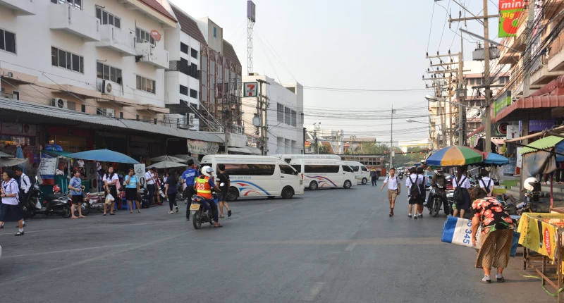 Thailand: Ayutthaya bus station