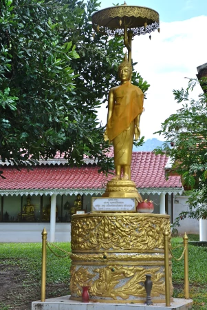 Northern Thailand: Golden Buddha in Shan Temple Wat Nam Hoo near Pai