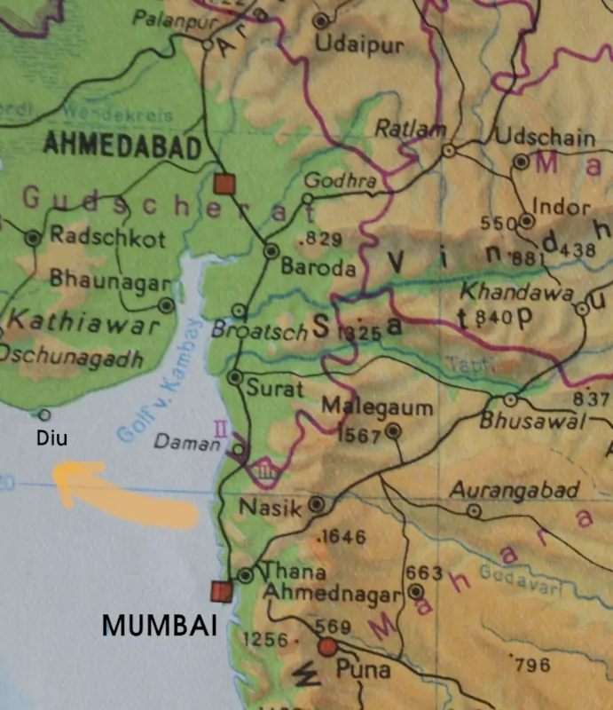 Physikal map Diu island in India