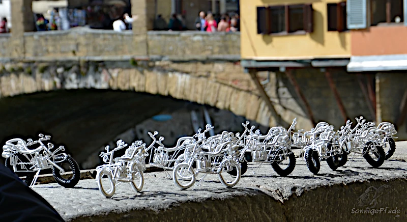 Florence Souvenirs - Model Bikes in wire