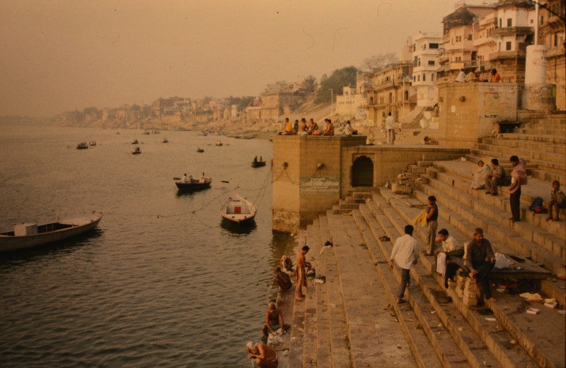 India : Ganga Ghats in Varanasi (Uttar Pradesh)