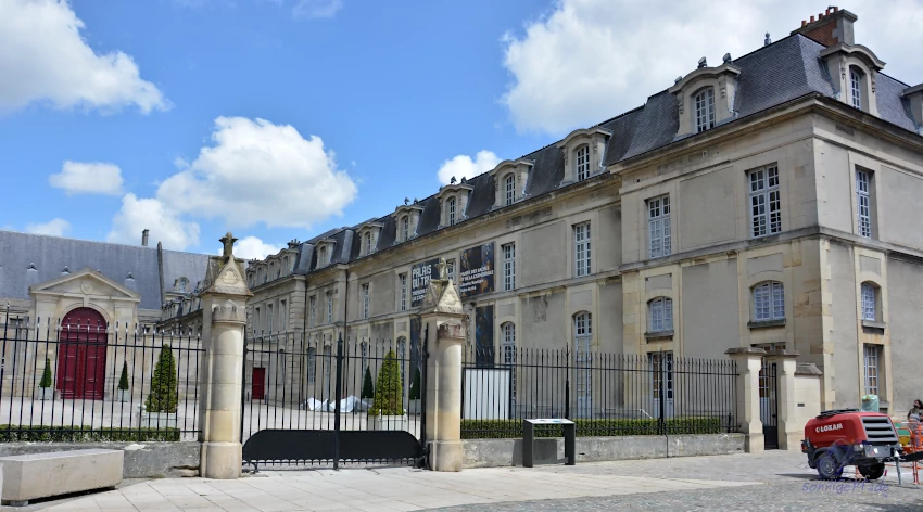 Palais du Tau - Dwelling of french Kings during the coronation service