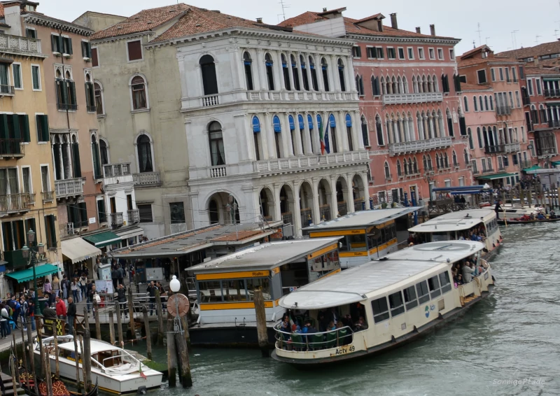 Venice Grand Canal - Vaporetti boat at Rialto stop