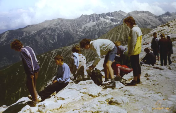 Bulgaria 1989: Rest at the Vichren for an east german group of church youth