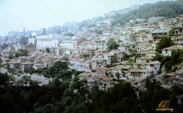 Bulgaria: City view over Veliko Trnowo in August 1989