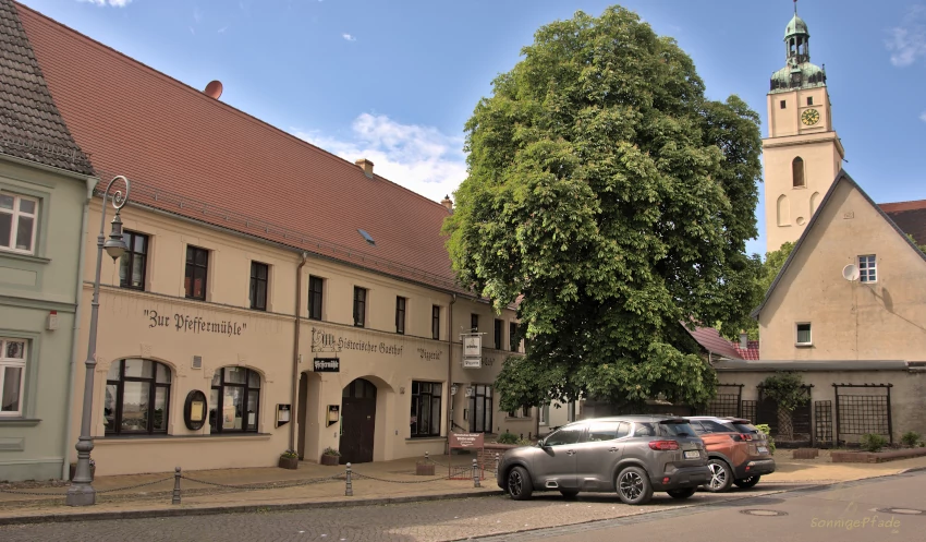 East Germany: Inn "Zur Pfeffermühle" (To the Peppermill) in Bad Schmiedeberg old town