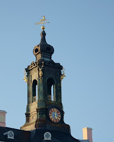 Baroque Ridge turret with tower watch and weather vane „Jumping Stag“