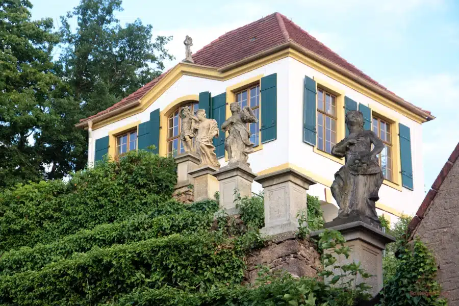 Diesbar Seusslitz – Baroque castle and vineyards on the Elbe River